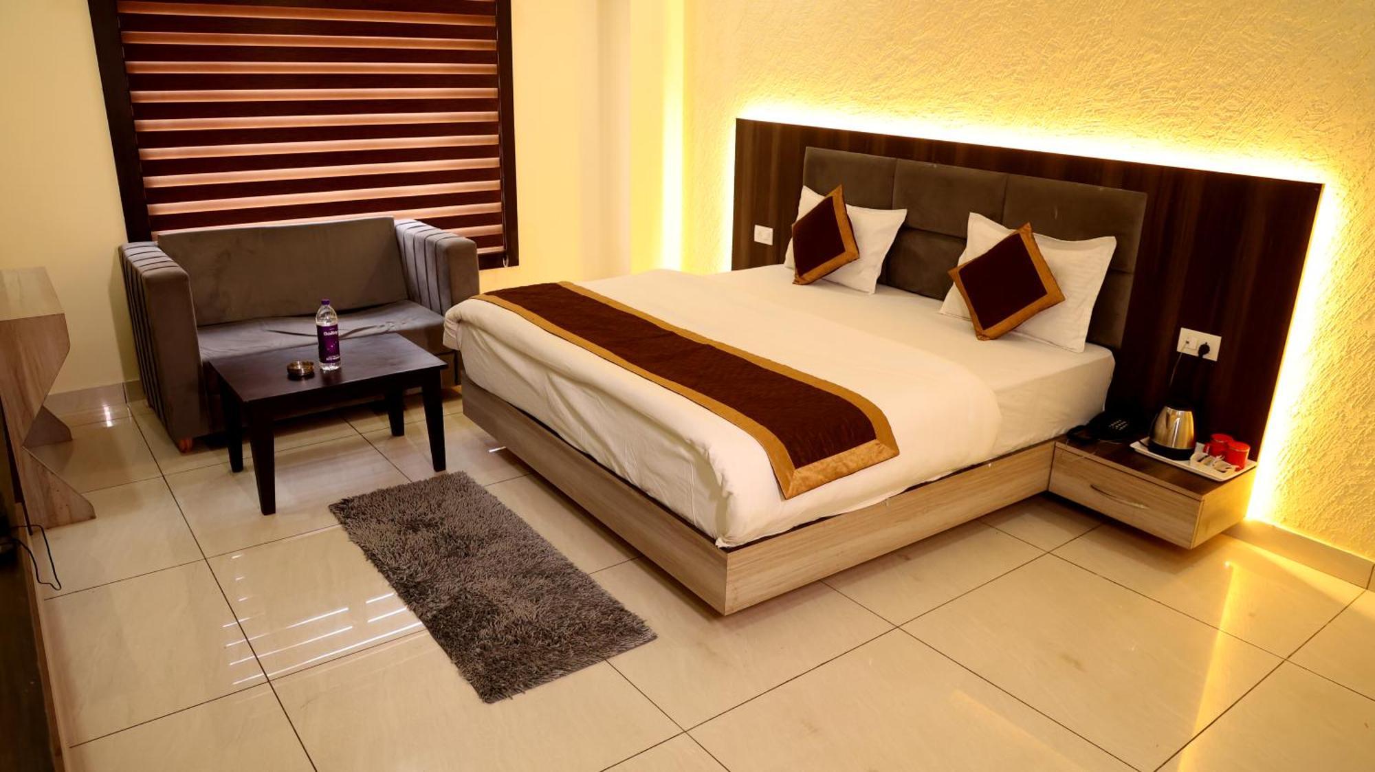 Hotel Blue Pine Haridwār Exteriér fotografie