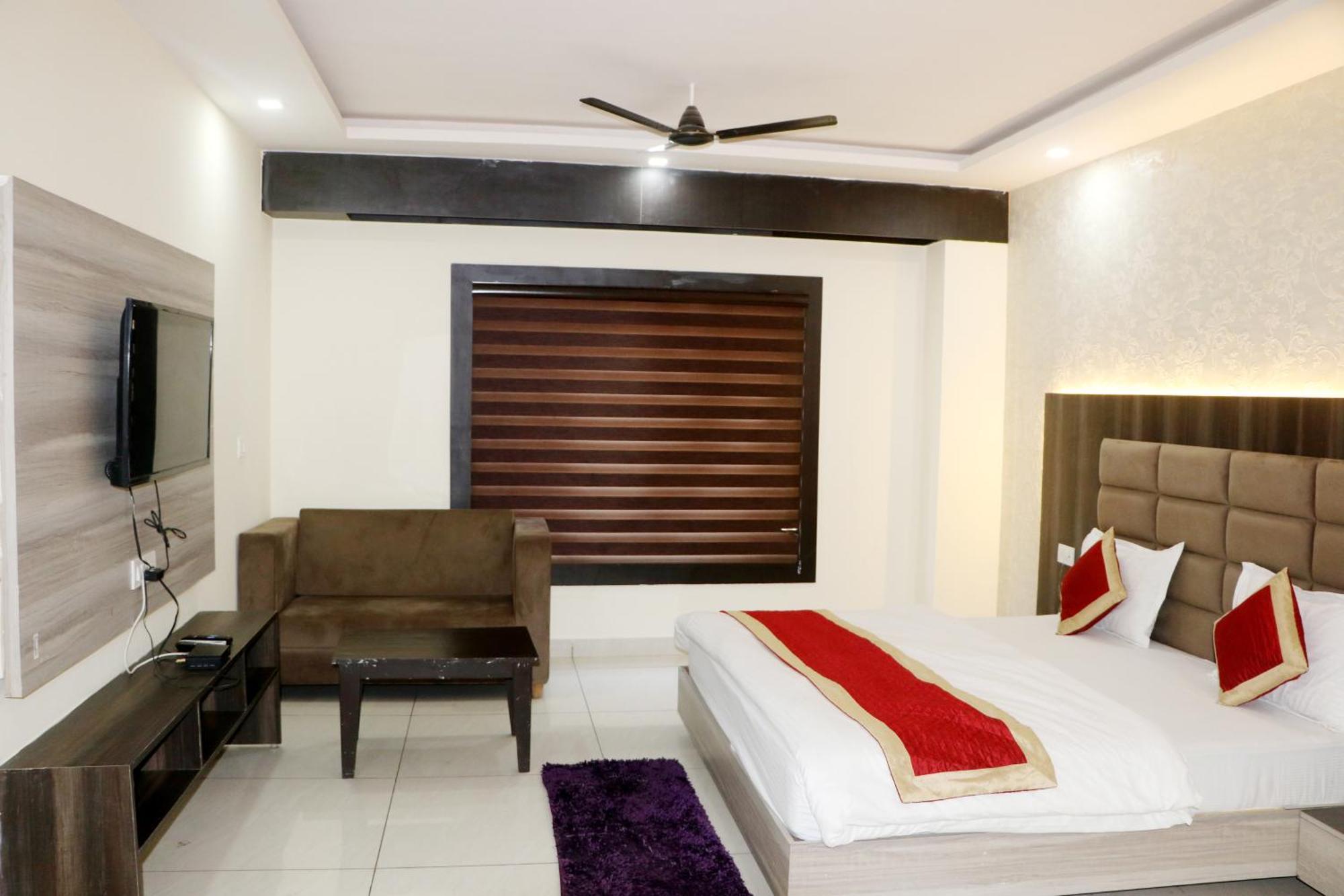Hotel Blue Pine Haridwār Exteriér fotografie